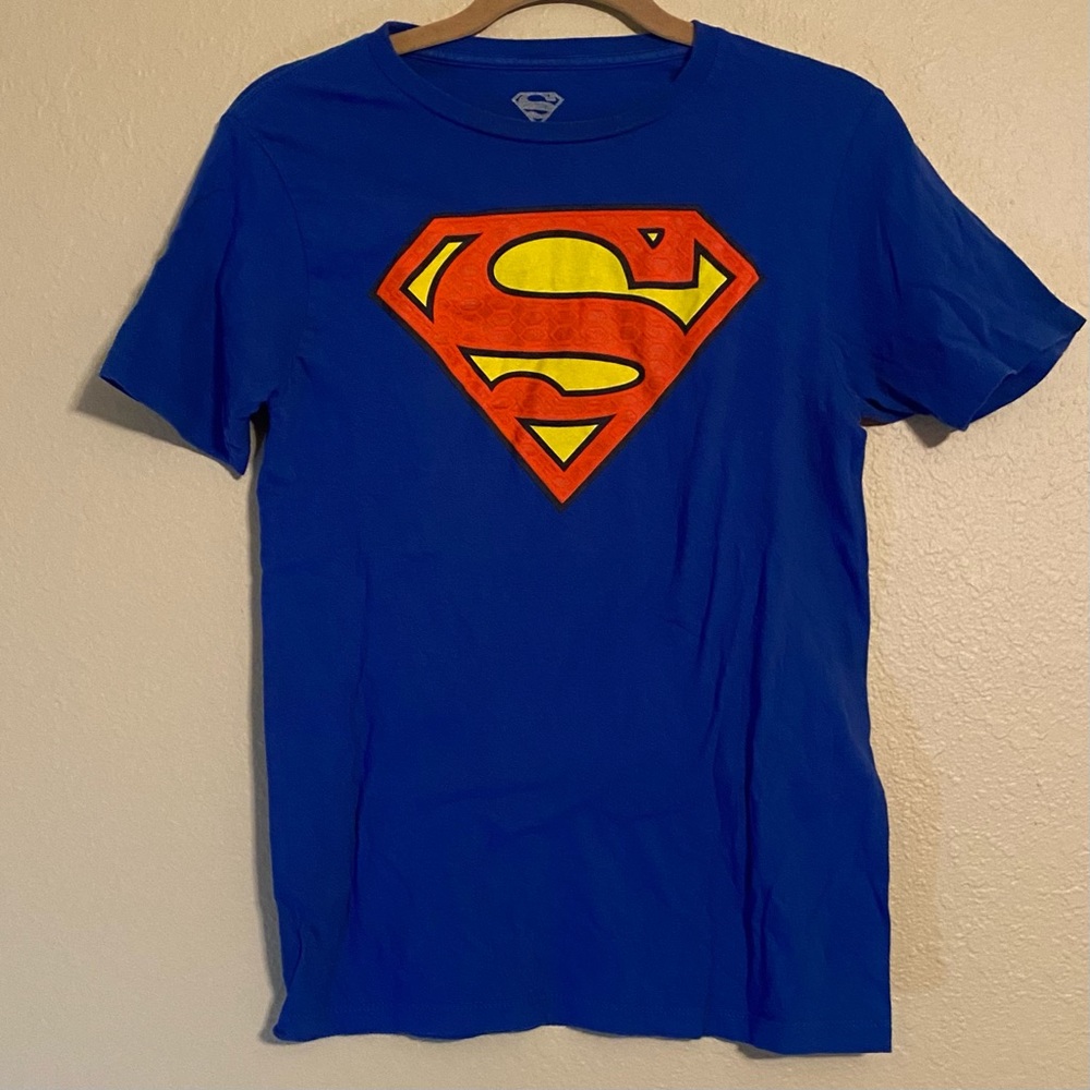 ✨Superman tee• Blue•XL (14-16)•100% Cotton✨